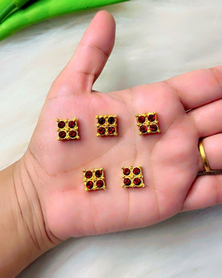 Square Hole Kundan,12*12mm