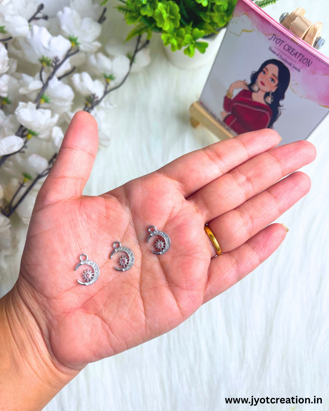 Charms & Pendants